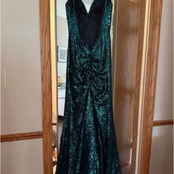 Sherri Hill Gown - Picture 2 of 4